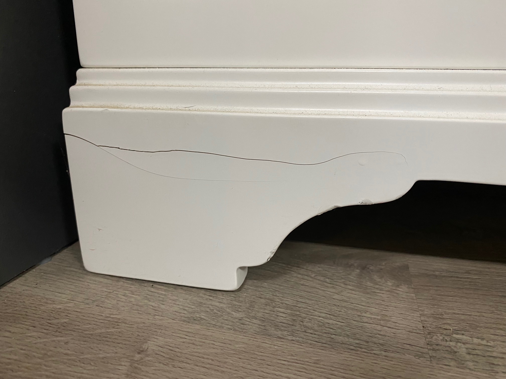 *Ex-display* Burlington 100 Curved Vanity Unit & Minerva Carrara Worktop - Left Hand & Taps - Image 3