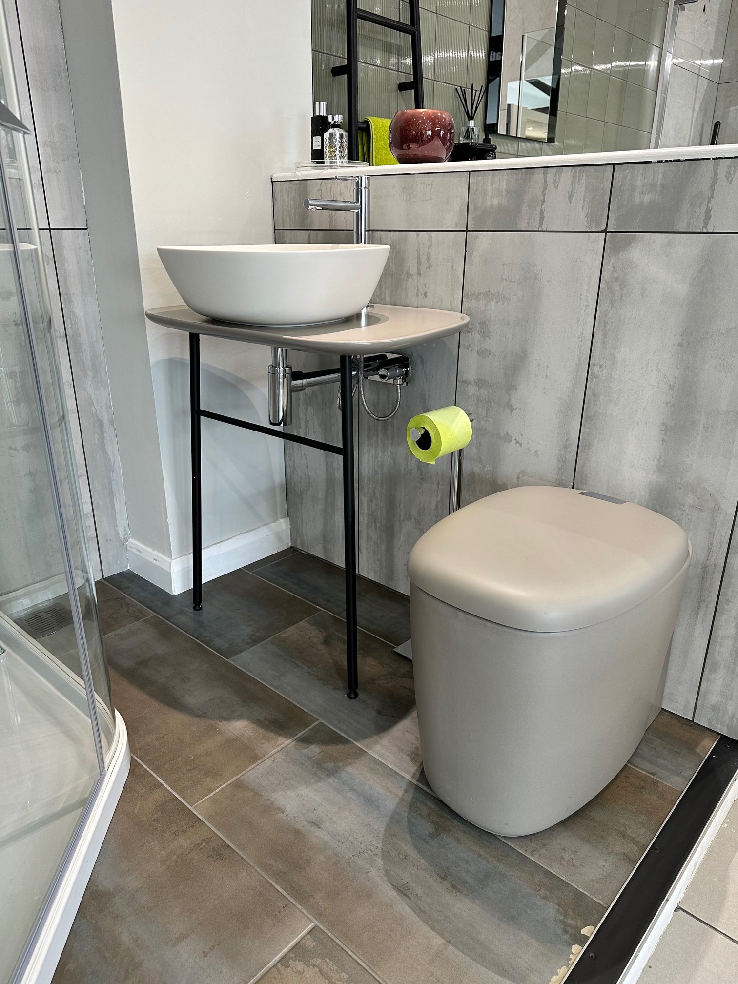 *Ex-display* Vitra Plural Free-Standing Washbasin Unit & WC