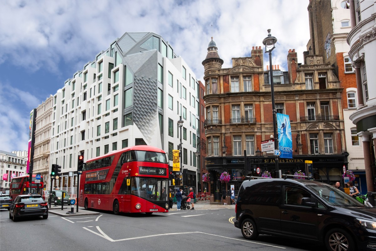 YXNzZXRzL3Byb2plY3RzL2Rhdmlka2luZ3Bob3RvLTA4NS5qcGc=